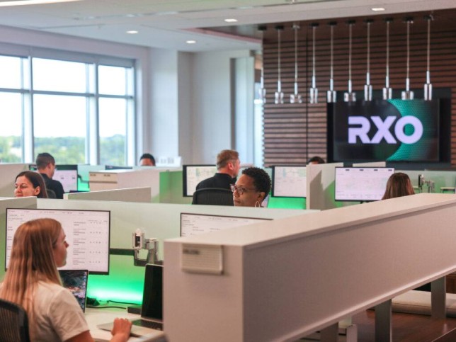 Dedicated-customs-compliance-team-international